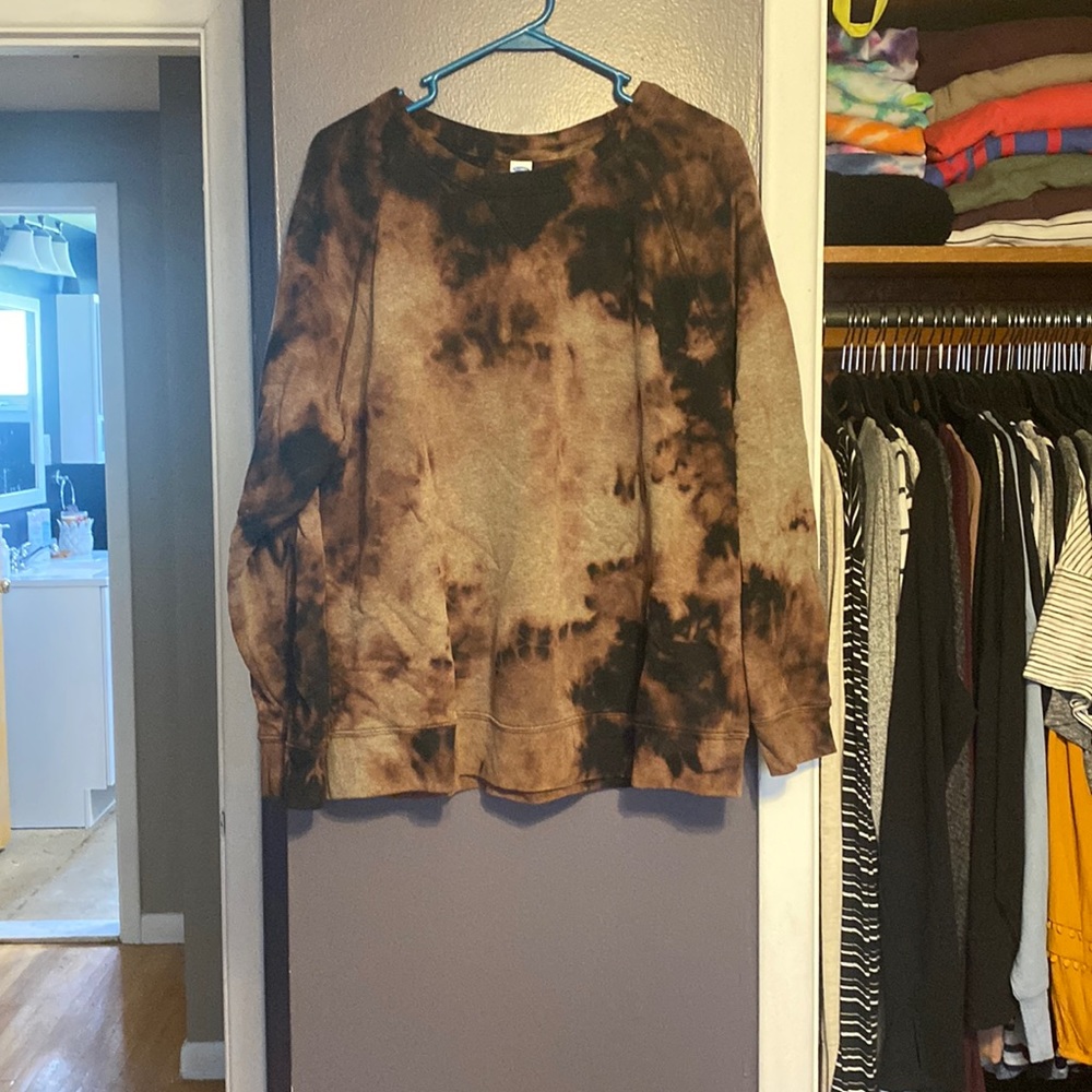 Bleach Dyed Sweatshirt